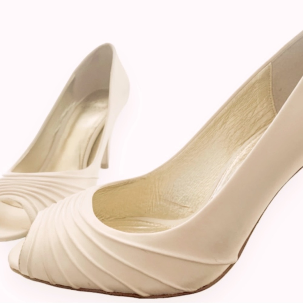 Adrianna Papell Off-White Peep Toe Pumps